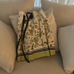 Floral skirt, size medium